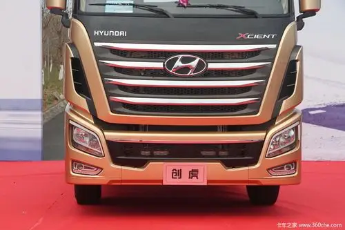 四川现代xcient创虎重卡黄金特别版520马力6x4牵引车