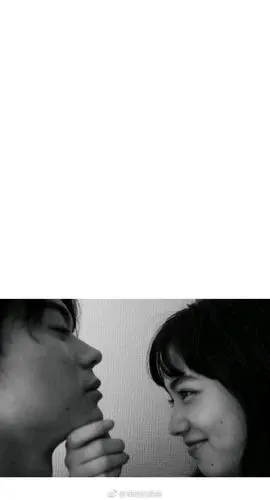 壁纸锁屏男女黑白爱情