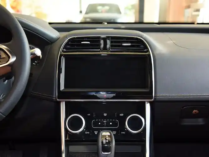 现款捷豹xel 中控台