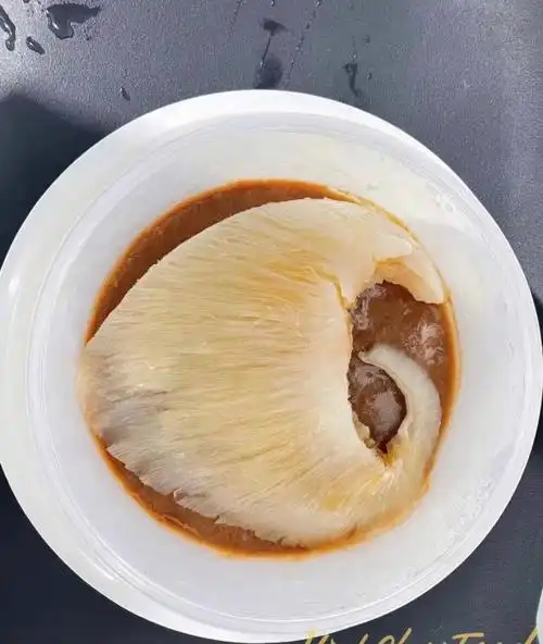 大份红烧金钩出品真空冷冻,加热即食,口味淳香,翅针粗大爽口!