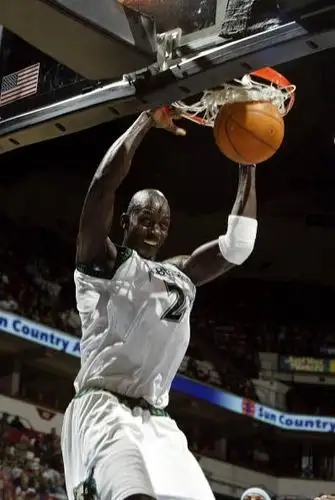 图文nba森林狼8976掘金加内特吼声震灌篮