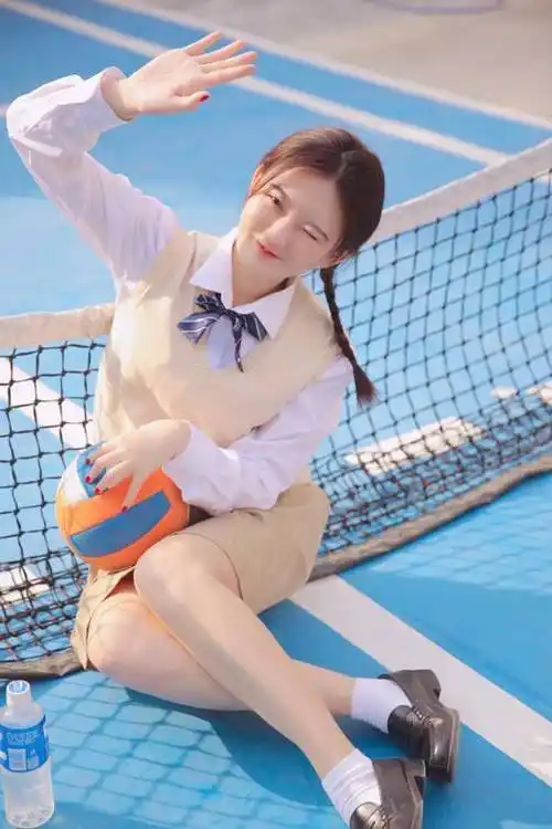 武汉传媒学院校花詹思羽最新写真