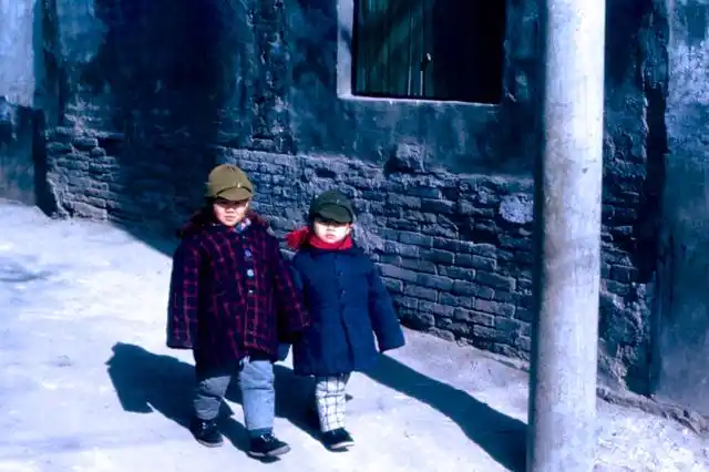 老照片:七八十年代的中国小朋友,满满的童年回忆