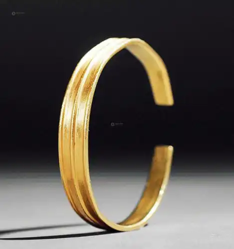 0448 明代或以前 三弦纹纯金手镯