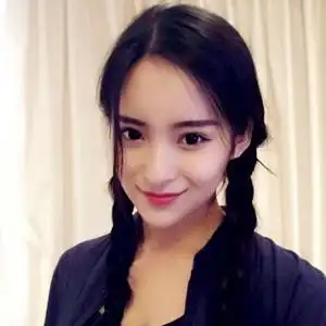 2018qq唯美美女头像300x300