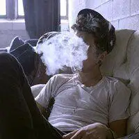 男生抽烟头像非主流【点击鼠标右键下载】