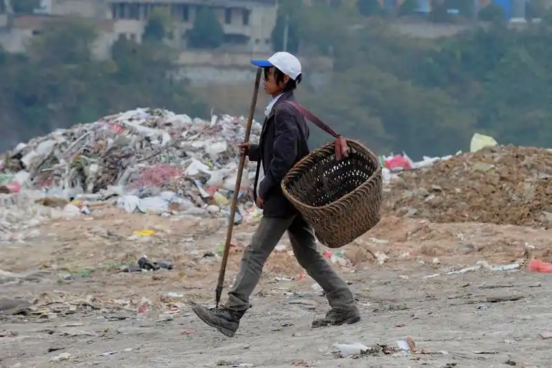 捡破烂的父母,但是却给了我们超过所有物质的爱