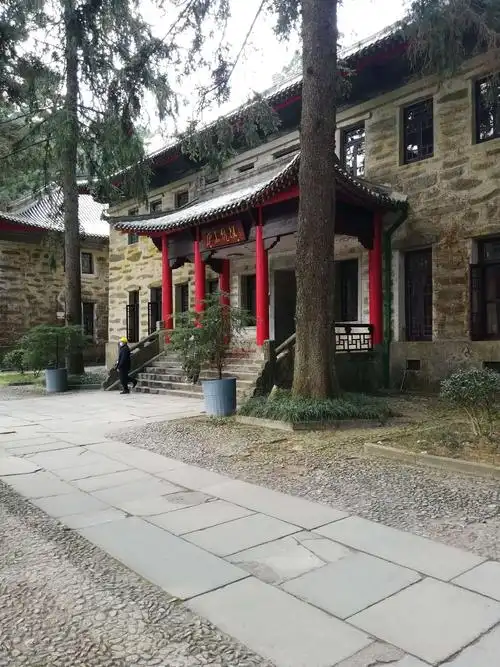 庐山博物馆(芦林一号).庐山会场.黄龙寺.美庐