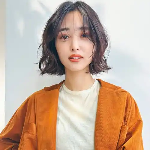 发型不论怎么剪,最百变时尚的还是波波头,年龄大小都适合_女性_展现