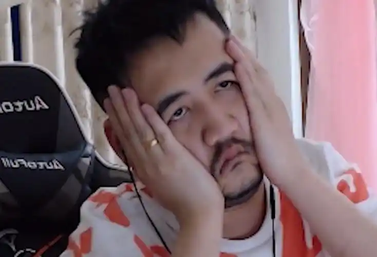 茄子玩绝地求生遭自己侮辱网友直言白给奇侠走哪都白给