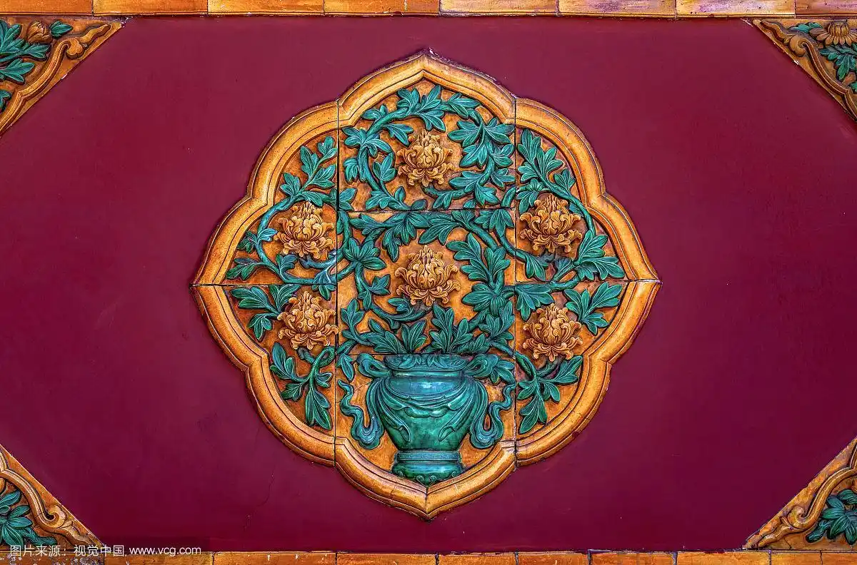 北京故宫墙壁花纹浮雕