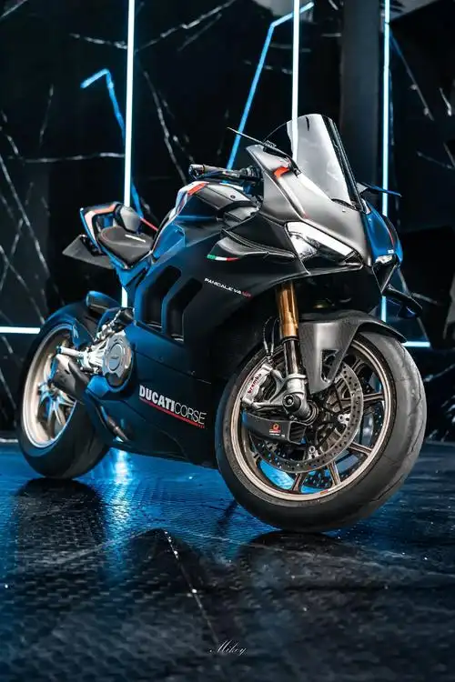 ducati v4超级跑车 #杜卡迪v4 #机车 #机车摄影 - 抖音