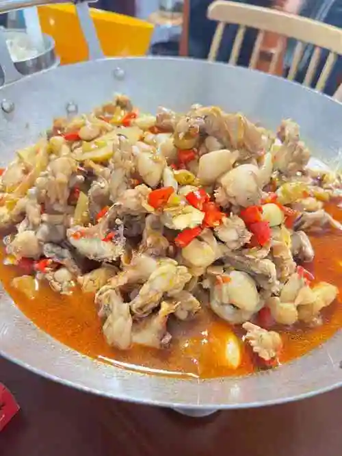 昱龙大盆牛蛙馆(三兴街总店)-"长沙local推荐[笑哭]如果只是看点评.