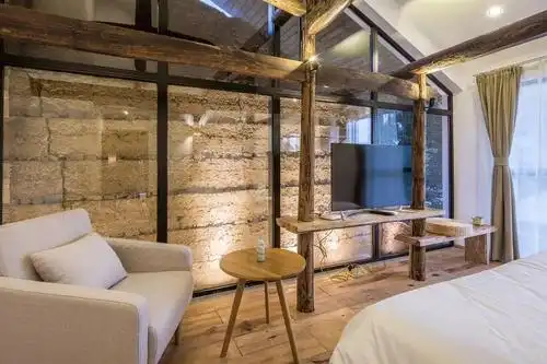 6个超有质感的老房子改造设计伴屋