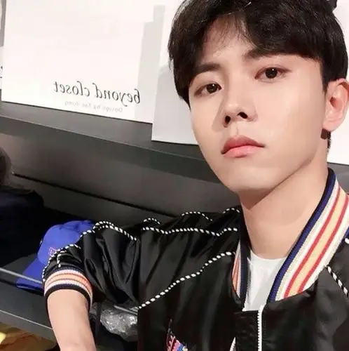 男头/半身/意境/帅哥/校草/高富帅/十八岁/季懿苏の