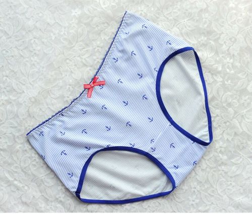 内裤蝶安芬莫代尔细条纹舒适透气提臀少女女士中低平角裤