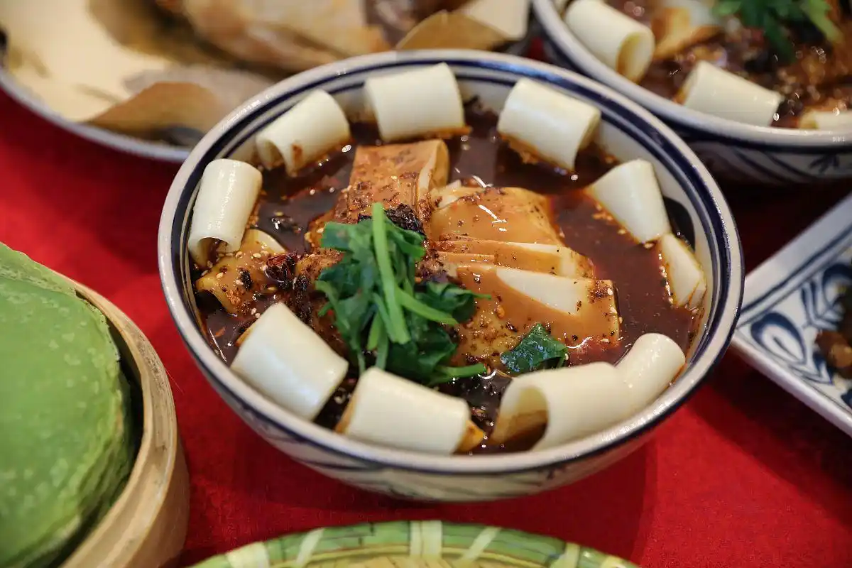 甘肃最有名的10个小吃,据说"天水呱呱"是第一美食,你觉得呢?