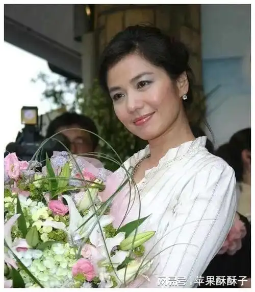 是刘德华心中最合适的妻子人选,现今独身无儿女|记者|钟楚红|娱乐圈