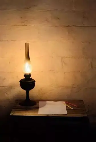 几十年前的煤油灯,微弱之光照亮了多少人的梦想?‖郑永强