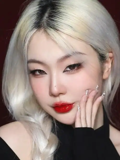 单眼皮高级狐狸眼