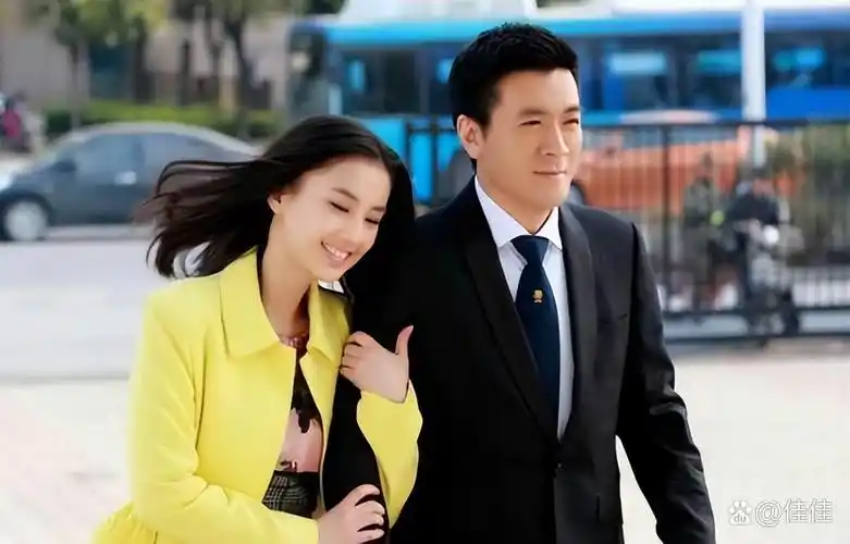 黄圣依终于不"装"大度了,字字不提杨子,句句戳杨子心窝 曾经,黄圣依在