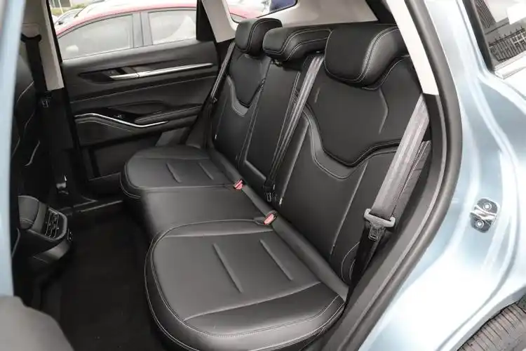 解读哈弗h6第三代 1.5gdit 自动max版,动力强空间大,家用不二之选