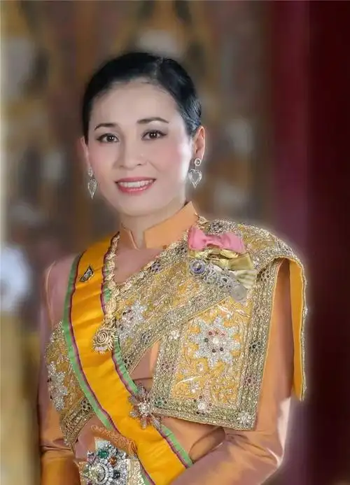 一组贵妃照带你窥探泰国王室的奢侈生活