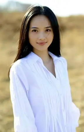 火蓝刀锋沈鸽扮演者李依玲个人资料照片和剧照