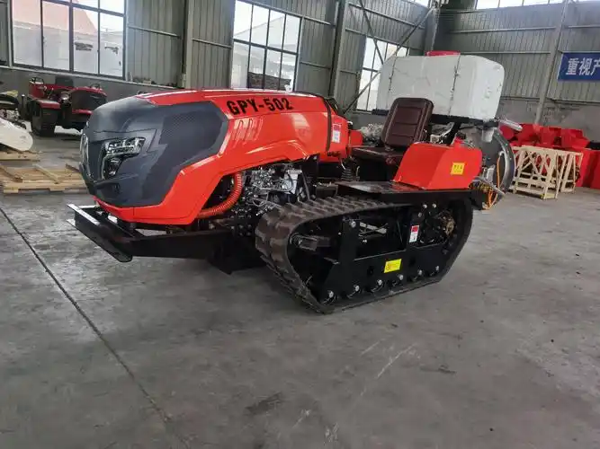 50马力履带旋耕机方向盘式拖拉机履带拖拉机