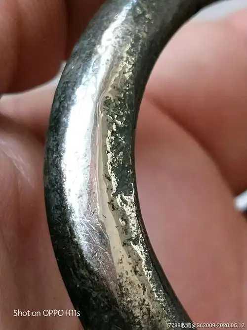 清代马蹄形银手镯一支