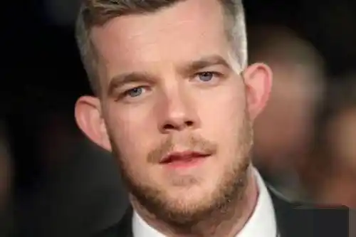 1,招风耳面相的事业状况,因为耳朵代表家乡,代表传统事业,那么双耳