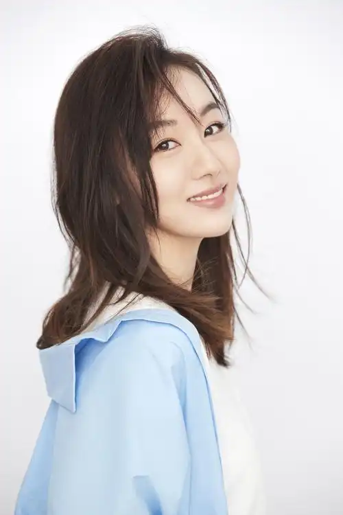 夏恩《我和我的三个姐姐》开机 《远方的山楂树》原班人马再携手