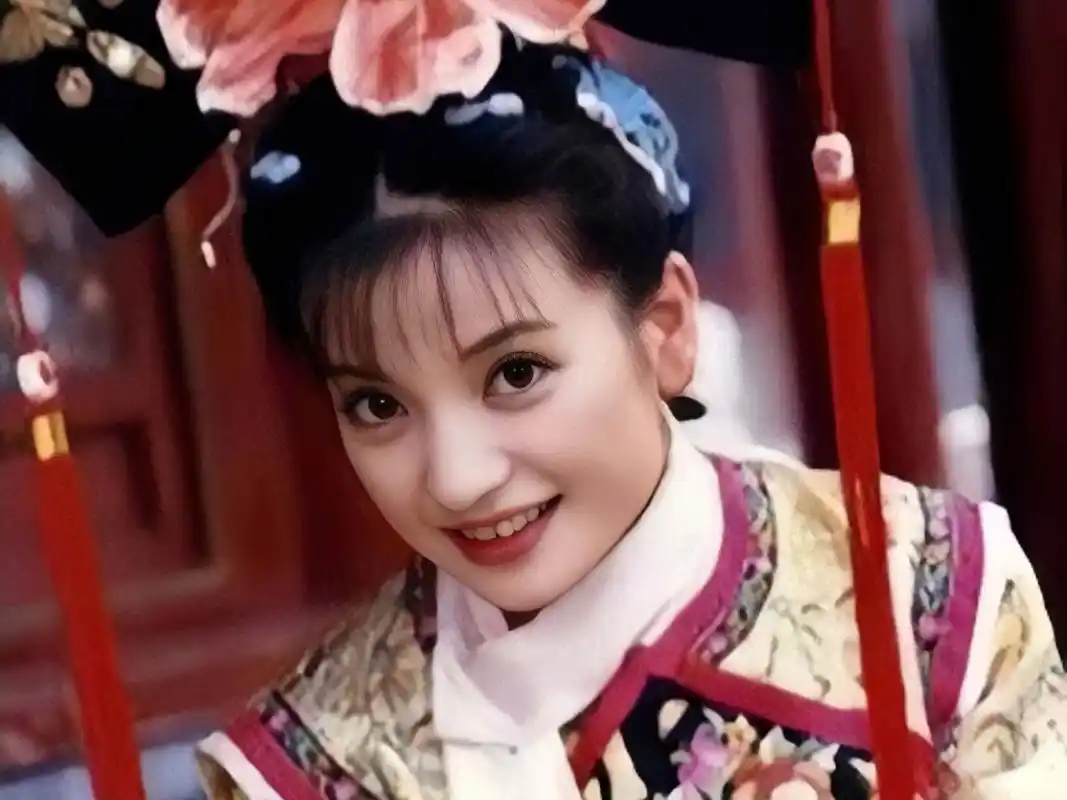 《还珠格格》,为什么第1部的小燕子更招人待见?为什么呢?