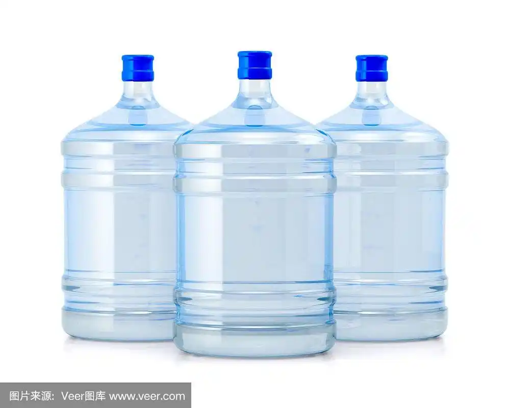 三个大瓶子装水