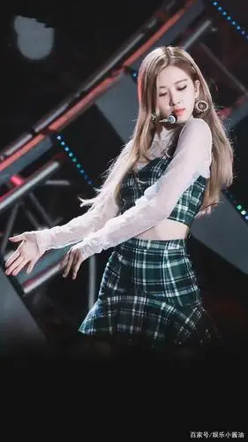 朴彩英舞台上跳舞美照大合集,自带气场的高冷御姐,颜值逆天!