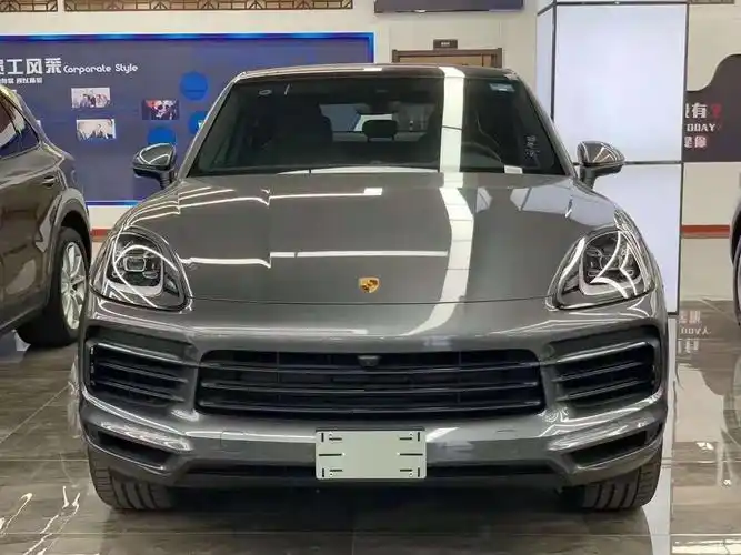 20款保时捷卡宴3.0t展厅现车90万起售