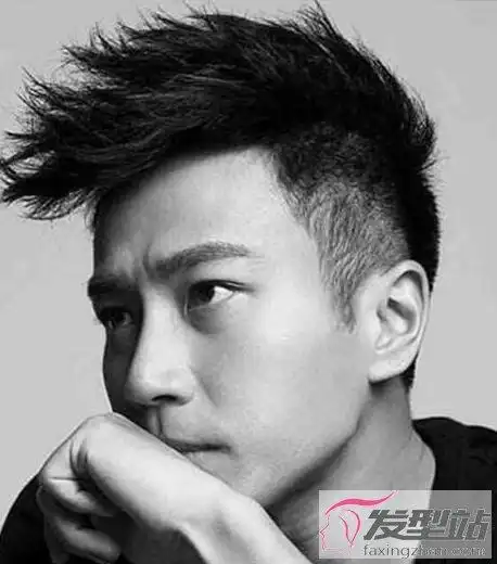 秃鬓角男生适合什么发型剃鬓角短发利落酷炫显个性
