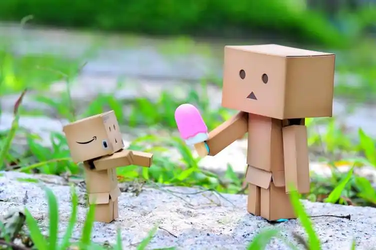 ` ★゛*┃图图┃唯爱纸盒人,淡淡的忧伤﹏﹏