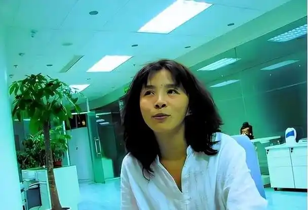 迟蓬戏里不在乎形象戏外却是气质美女她的淡泊名利让人敬佩