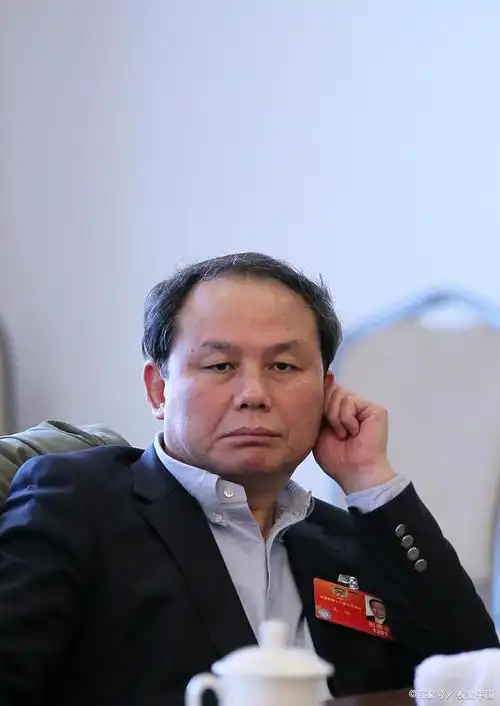 你这是嫁女儿还是卖女儿?丈母娘在订婚仪式上脸色大变