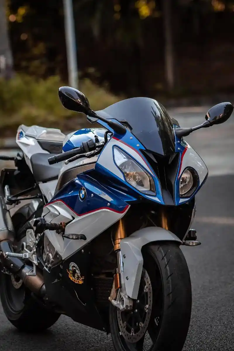 经典不过大小眼.#机车 #宝马s1000rr #机车摄影  - 抖音