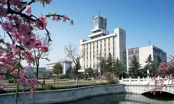 江苏高校篇:镇江市第一高校——江苏大学简介