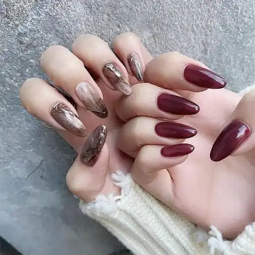 焦糖色美甲图片