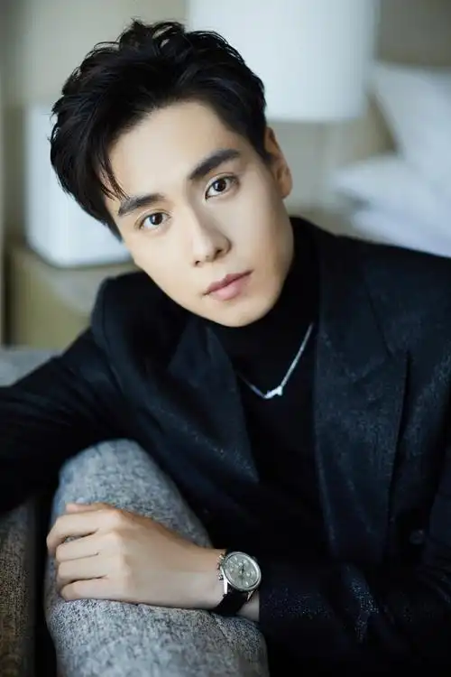 胡一天帅气有型活动写真照图片215