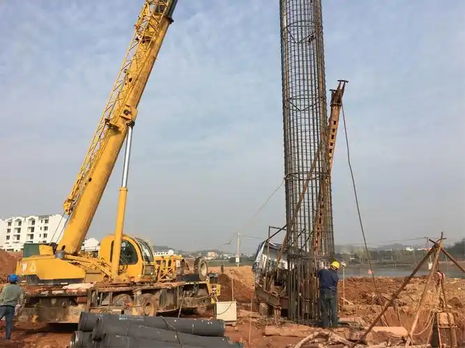 3.z6y-5  孔桩吊装钢筋笼