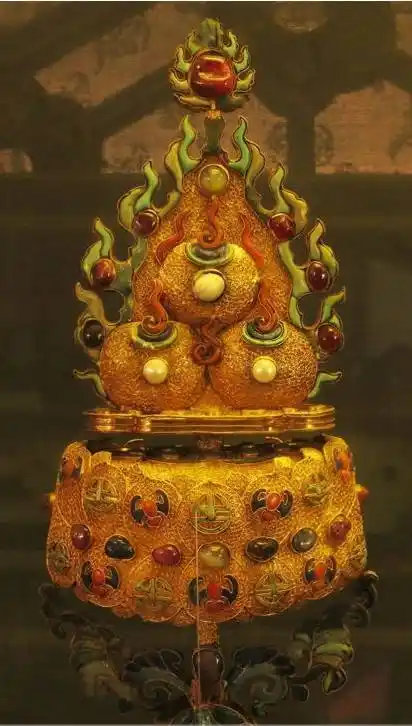 2.主藏宝:又称摩尼宝,珠宝.