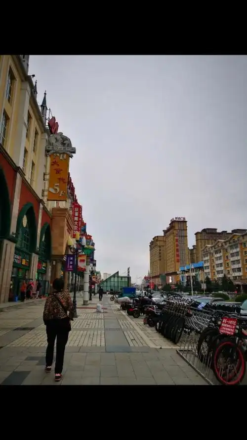 满洲里的步行街,夜景真美丽