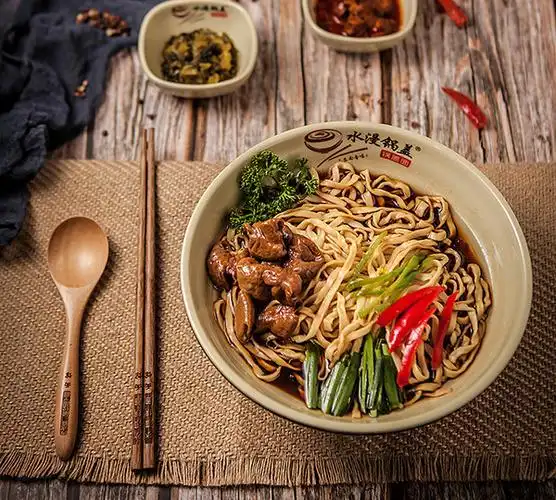 说到镇江锅盖面的浇头,很多人不知道"浇头"是什么意