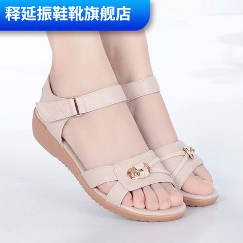 释延振(shiyanzhen)女式中老年人皮凉鞋妈妈穿的凉皮鞋平底真皮女鞋