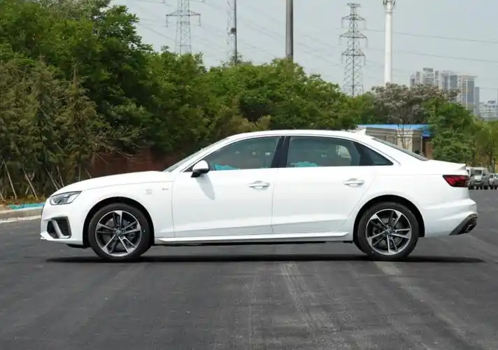 奥迪a4l40tfsi时尚致雅型,配2.0t发动机!-奇点